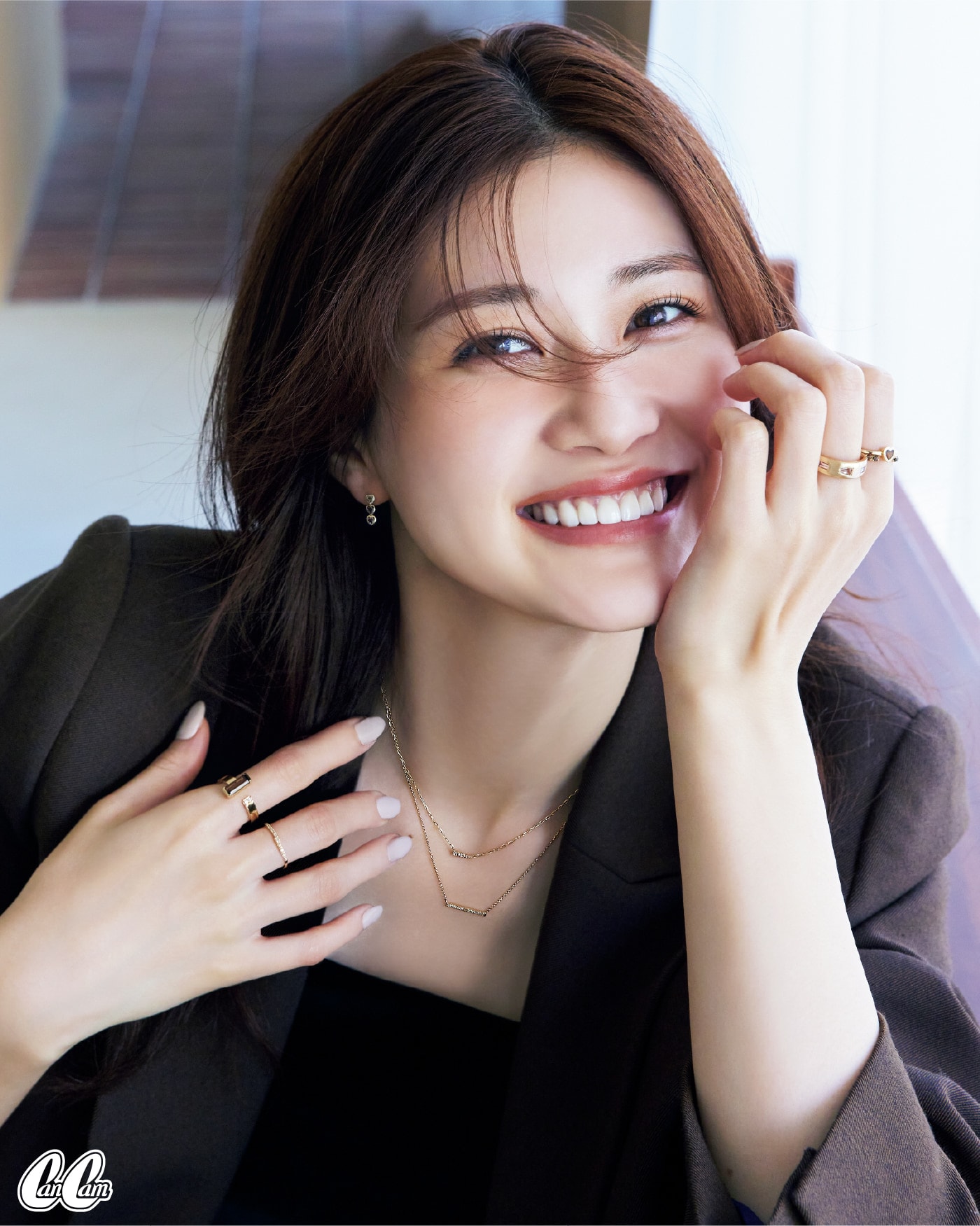 モデルが着用しているジュエリー