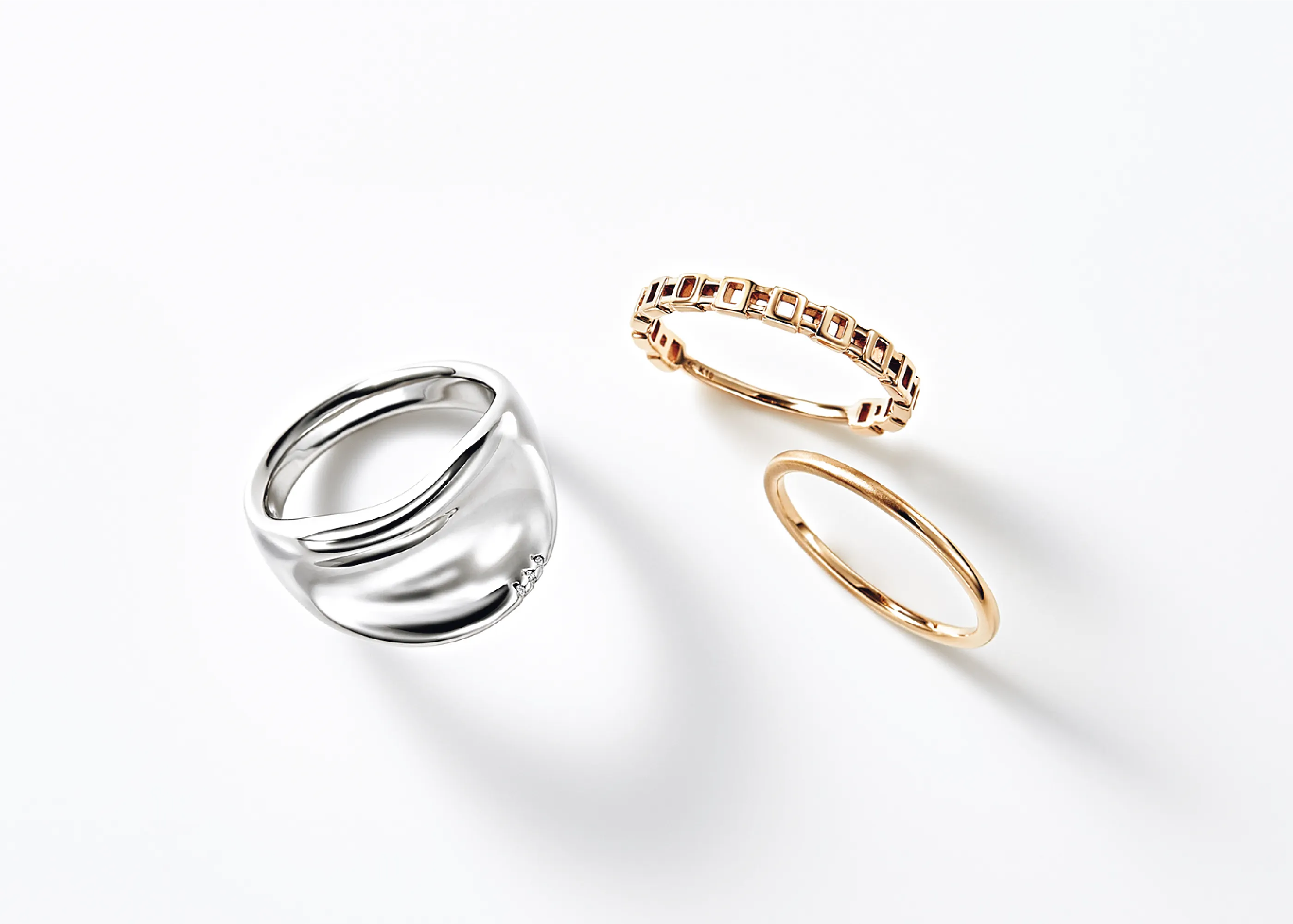 シルバーとゴールドリングの商品画像