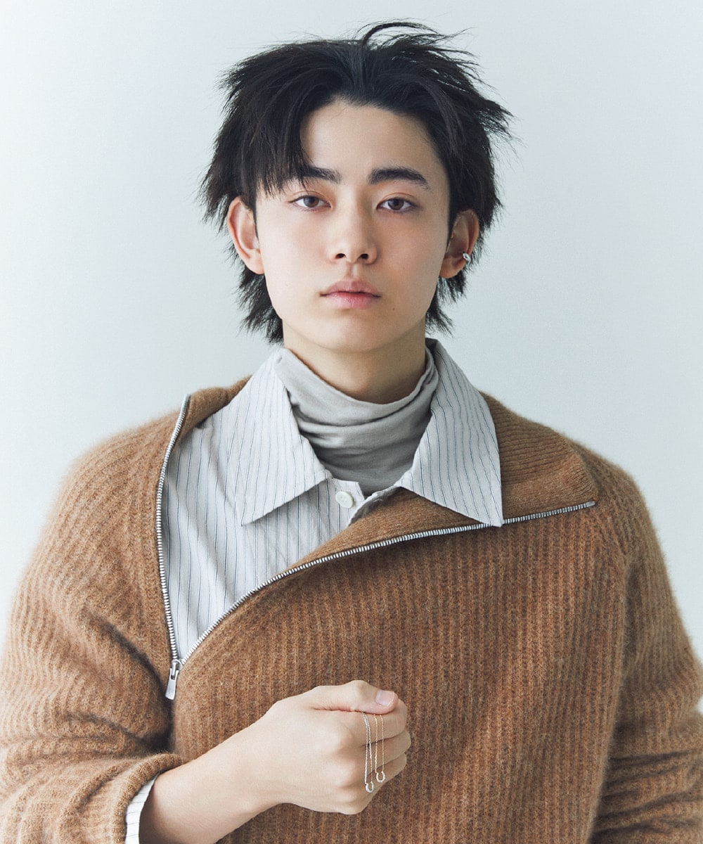 モデルが着用しているジュエリー