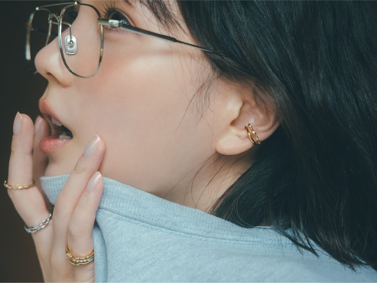 モデルが着用しているジュエリー