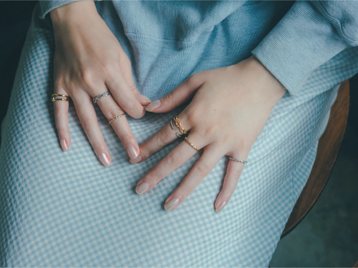 モデルが着用しているジュエリー