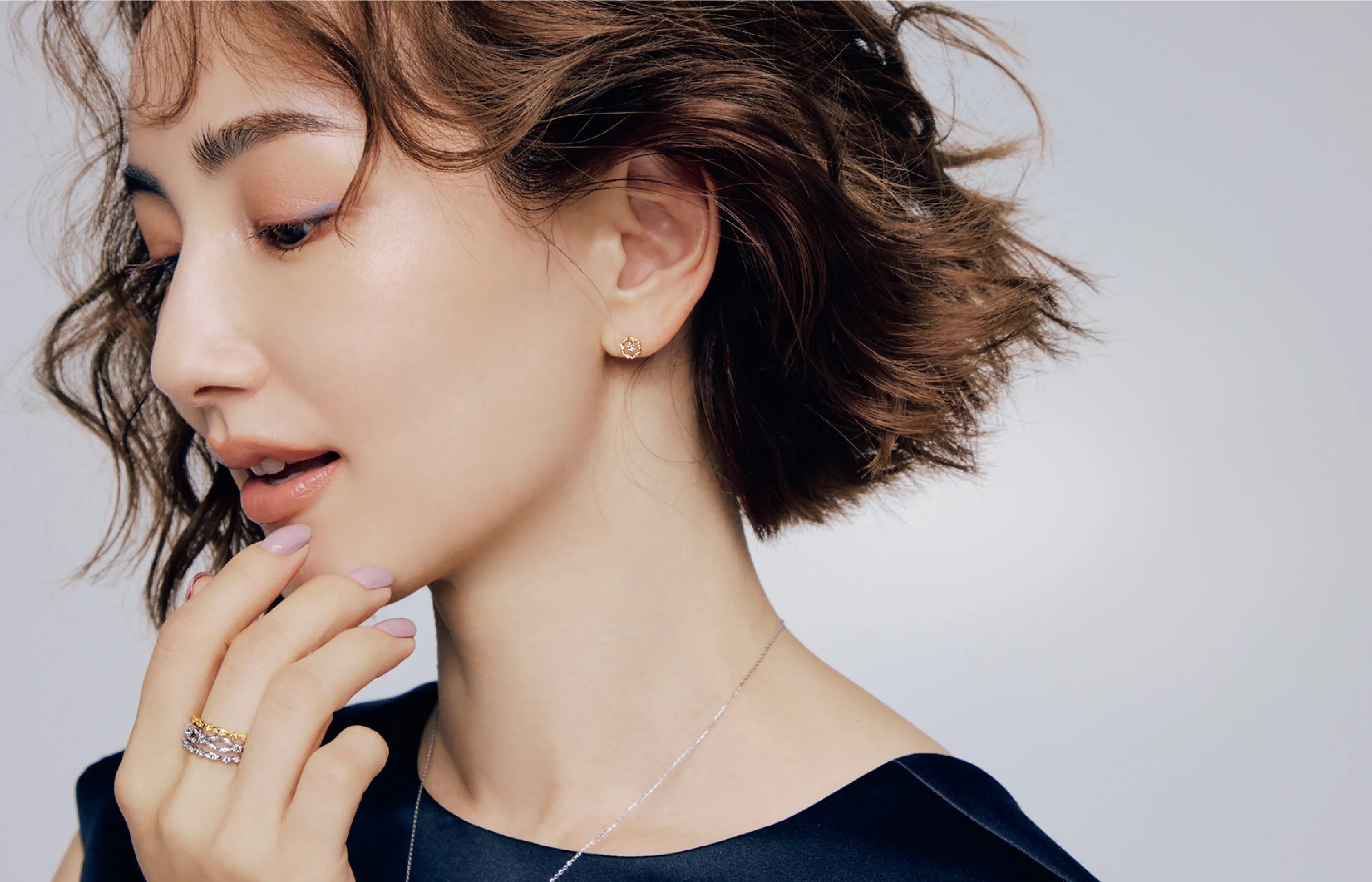 モデルが着用しているジュエリー