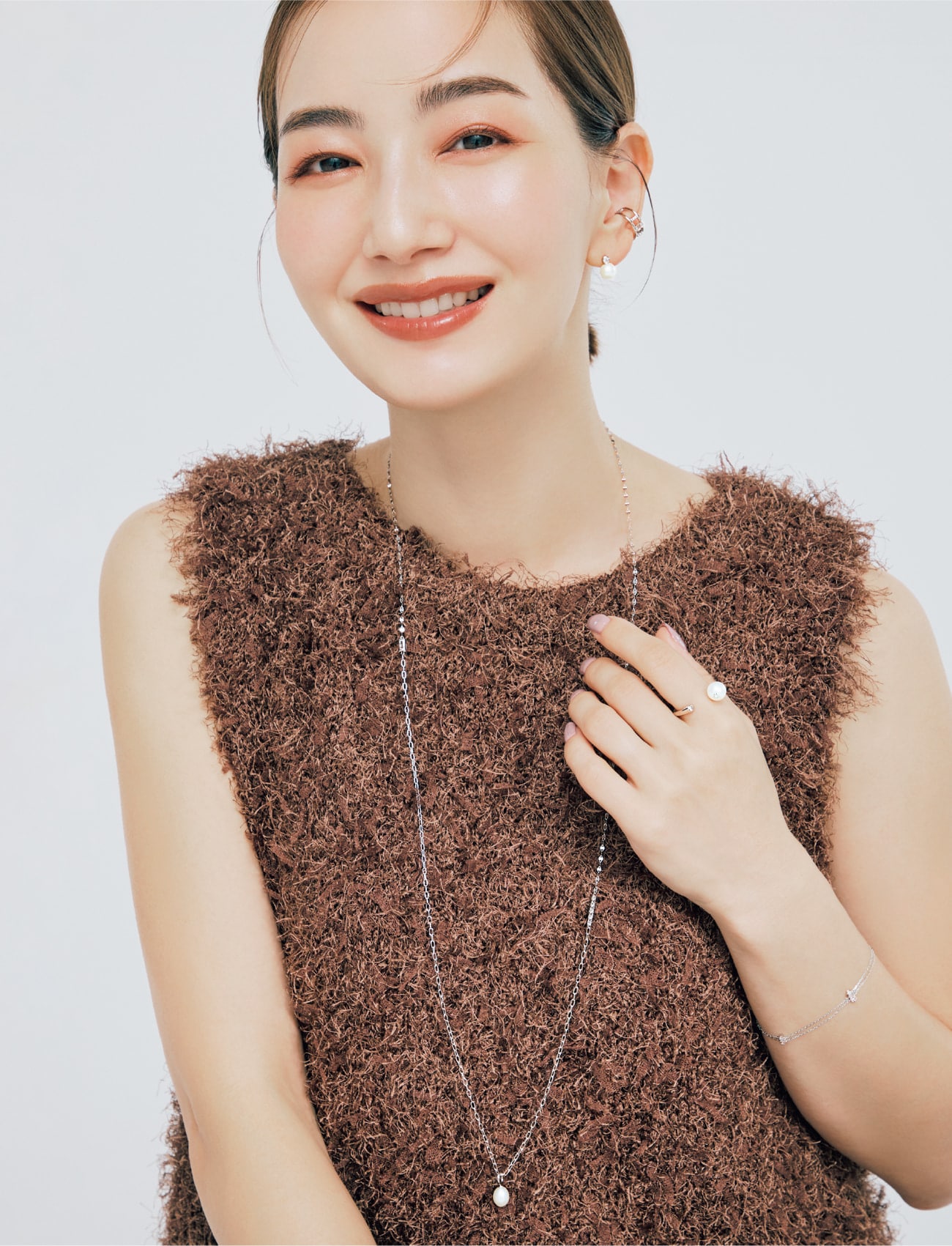 モデルが着用しているジュエリー