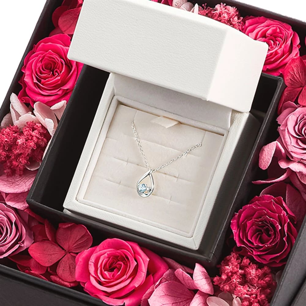 ４℃×日比谷花壇プリザーブドフラワーBOXエターナルシルバーアクアマリンダイヤモンドネックレスセット ¥25,300