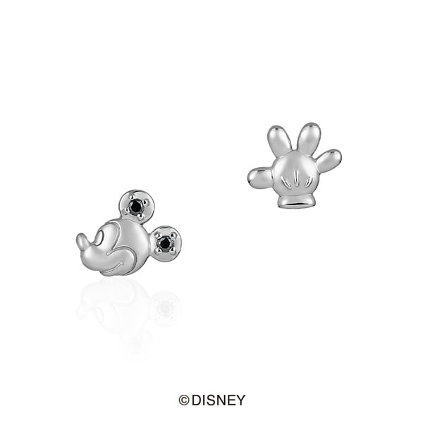 プラチナ ピアス