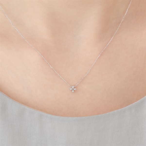 みっきー様☆ネックレストップ　スルーネックレス ひやー、値段みてびっくりしたミッキーネックレス！ | くさもち