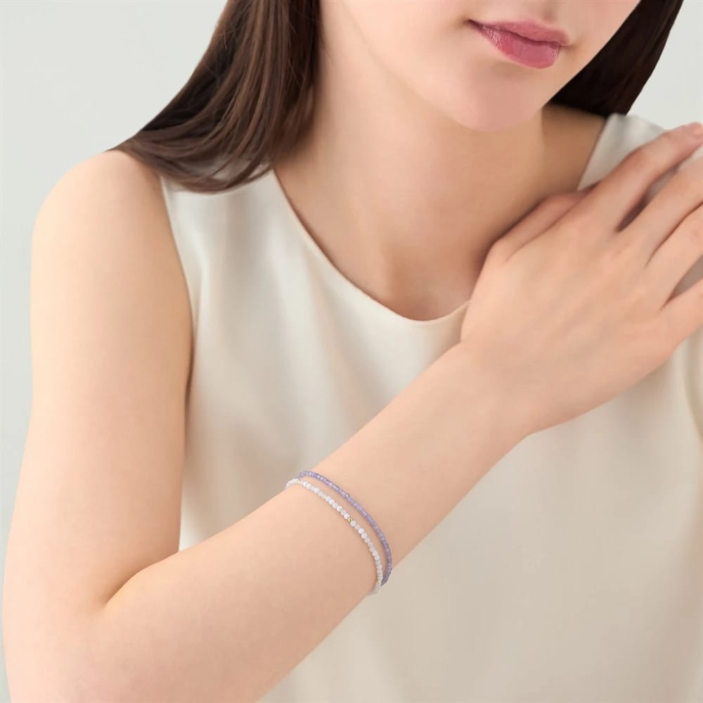 モデルが着用しているジュエリー