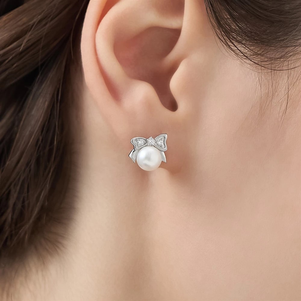 モデルが着用しているジュエリー