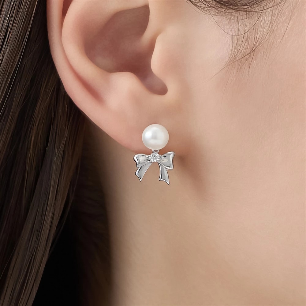 モデルが着用しているジュエリー