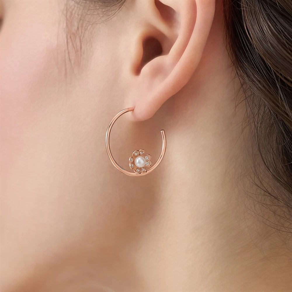 モデルが着用しているジュエリー