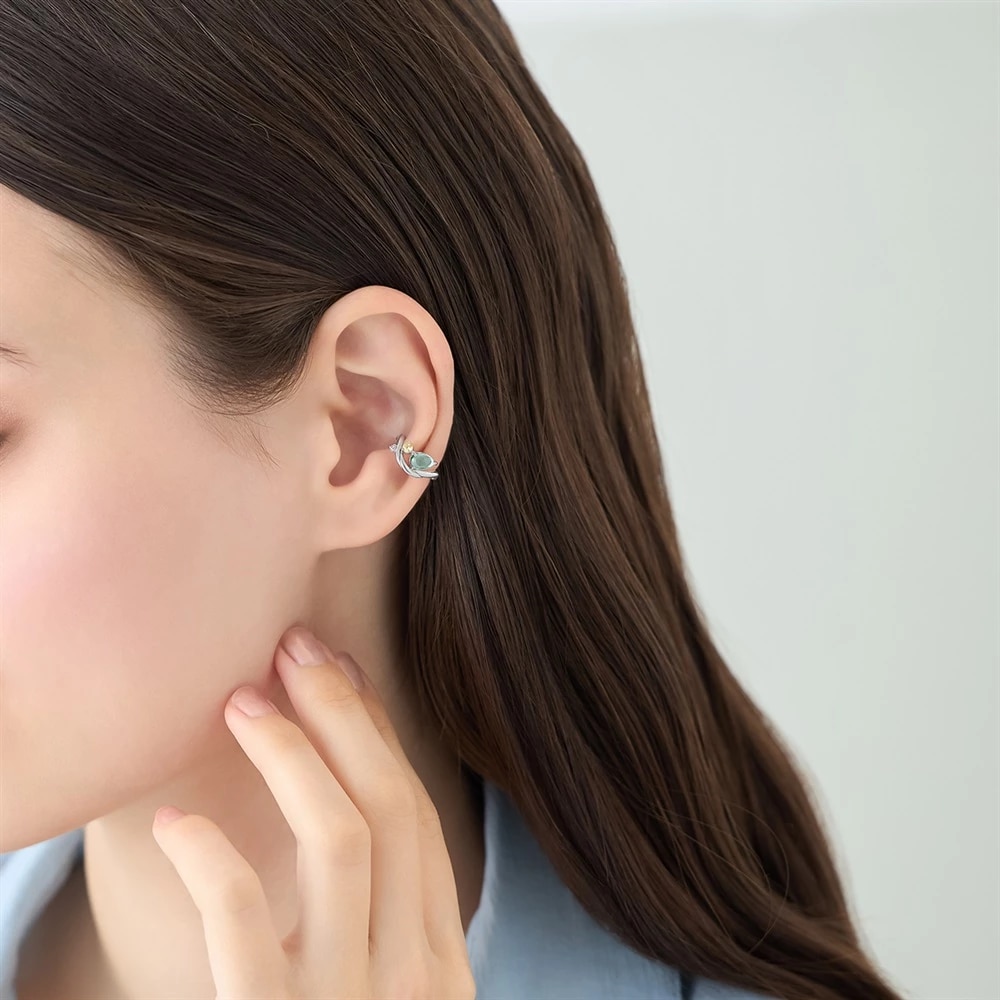 モデルが着用しているジュエリー