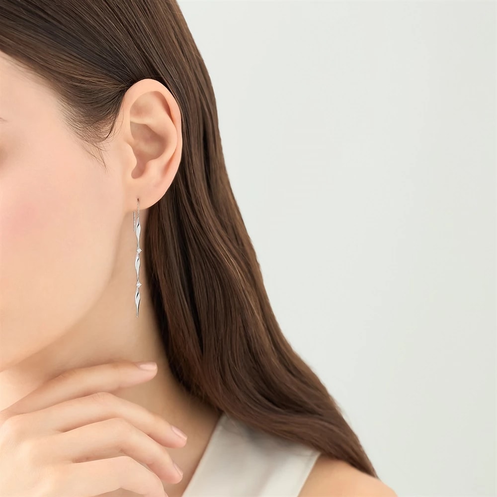 モデルが着用しているジュエリー