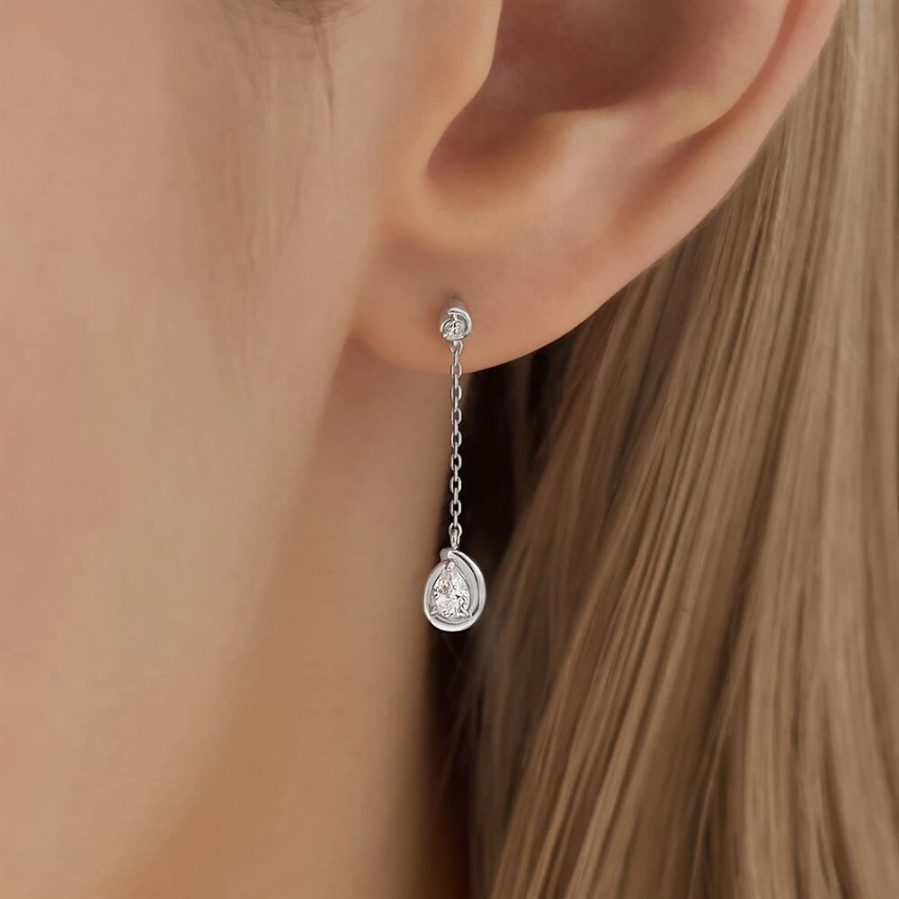 モデルが着用しているジュエリー