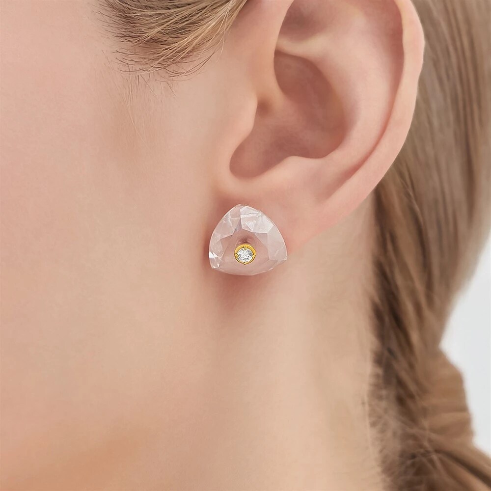 モデルが着用しているジュエリー