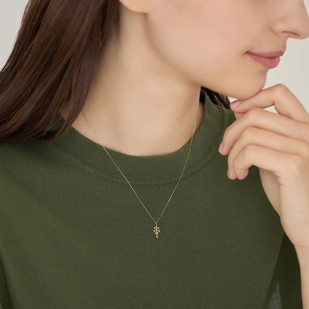 K10イエローゴールドダイヤモンドピアス 着用イメージ