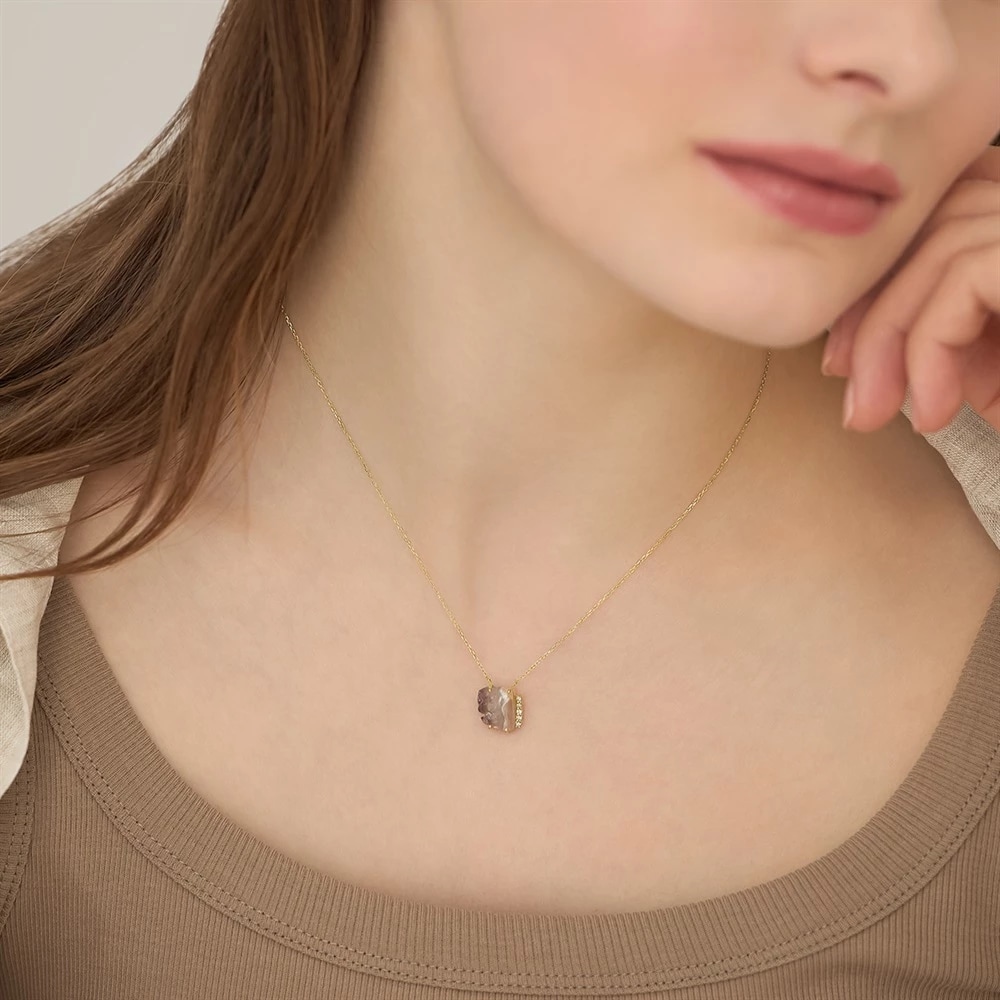 K10イエローゴールドアゲートダイヤモンドネックレス 着用画像