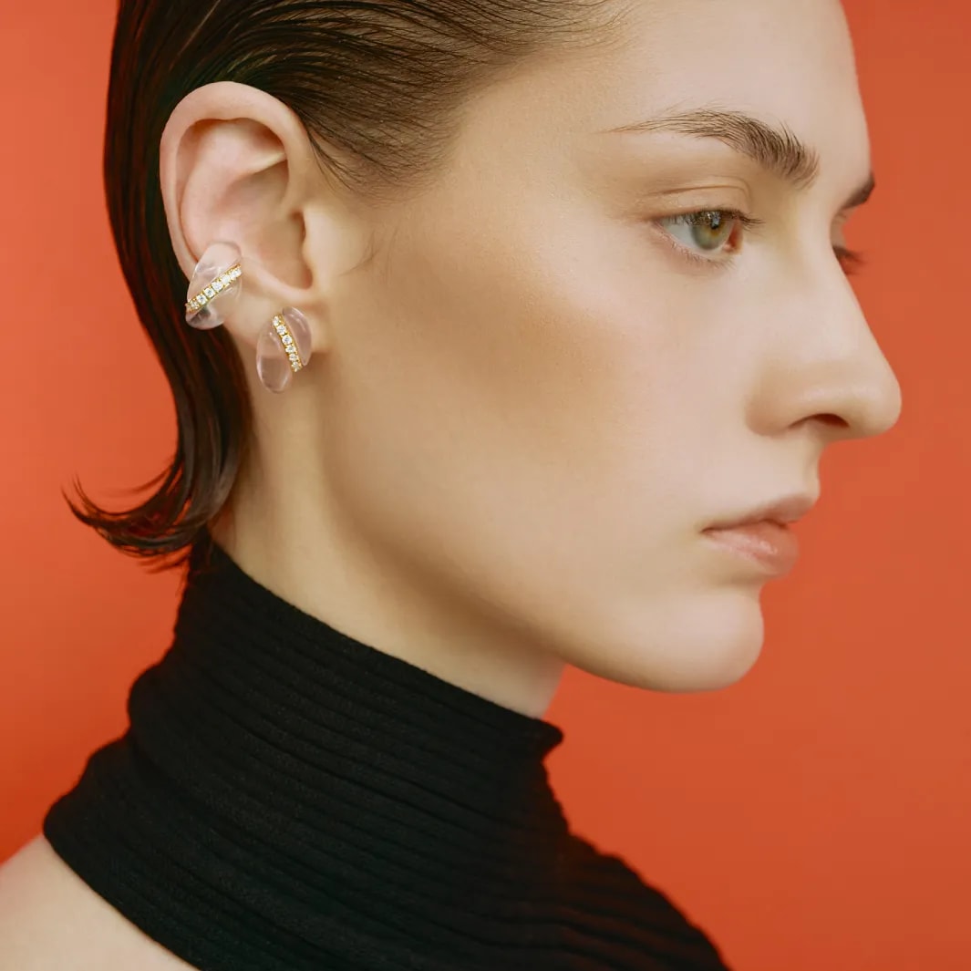 モデルが着用しているジュエリー