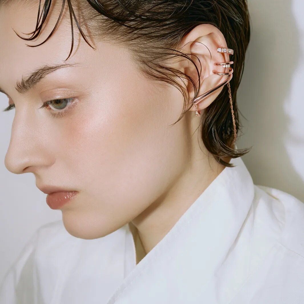 モデルが着用しているジュエリー