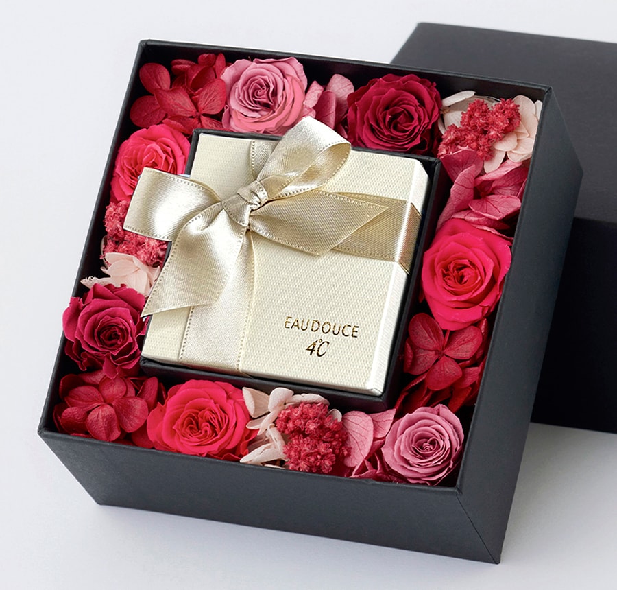 ４℃×日比谷花壇　プリザーブドフラワーBOX